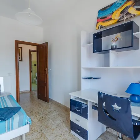 Bright House Apartament *